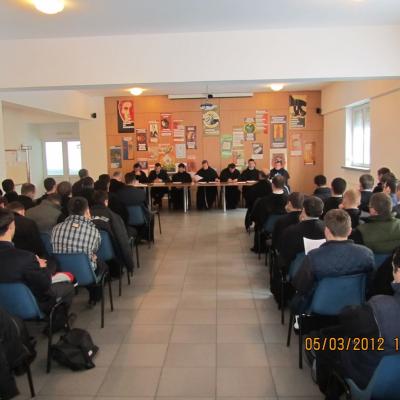 5 martie: Roman (ITRCF): Masa rotundă: "Aspecte filosofico-teologice: Credinţă şi raţiune. Familia"