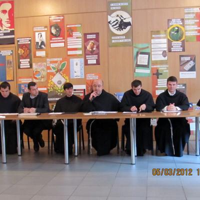 5 martie: Roman (ITRCF): Masa rotundă: "Aspecte filosofico-teologice: Credinţă şi raţiune. Familia"