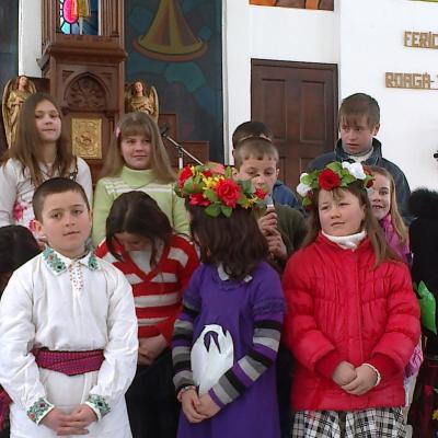 11 martie: Valea Mică: "De ziua ta, mămico!"