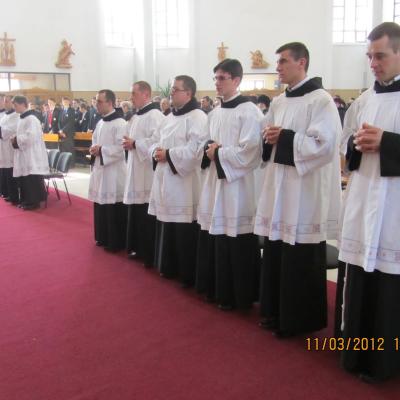 11 martie: Roman: Conferirea ministerului minor al acolitatului