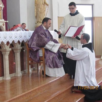11 martie: Roman: Conferirea ministerului minor al acolitatului