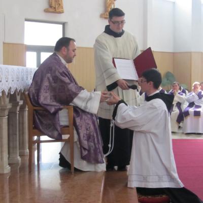 11 martie: Roman: Conferirea ministerului minor al acolitatului