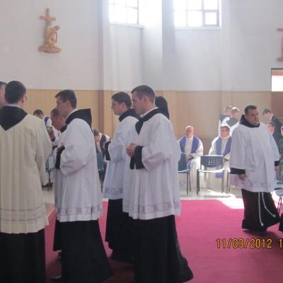 11 martie: Roman: Conferirea ministerului minor al acolitatului