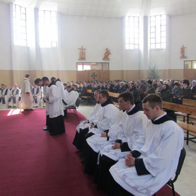 11 martie: Roman: Conferirea ministerului minor al acolitatului