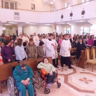 19 martie: Iaşi: Sărbătorindu-l pe sfântul Iosif, patronul Căminului de Bătrâni din Bucium