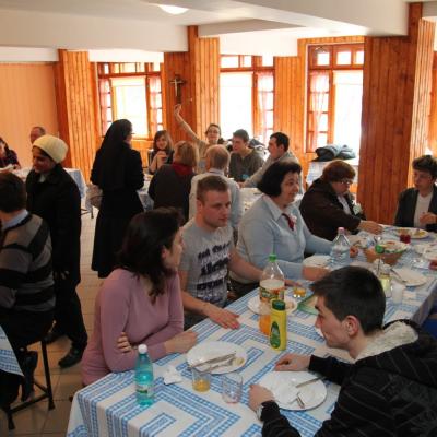 24 martie: Luncani: Întâlnirea cu Cristos ne transformă viaţa