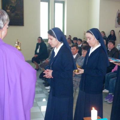 25 martie: Traian (NT): Trei tinere slujitoare ale Marelui Preot