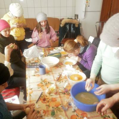 25 martie: Buhonca: Grupul Micilor Misionari oferă un zâmbet copiilor din Africa