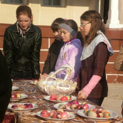 25 martie: Buhonca: Grupul Micilor Misionari oferă un zâmbet copiilor din Africa