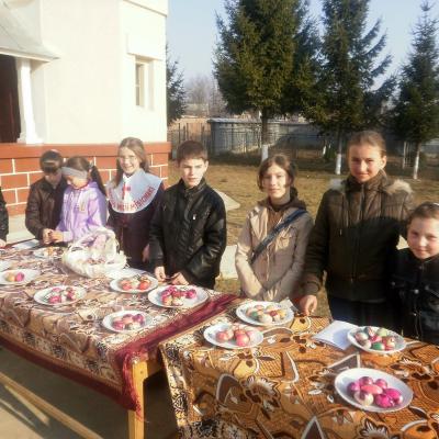 25 martie: Buhonca: Grupul Micilor Misionari oferă un zâmbet copiilor din Africa