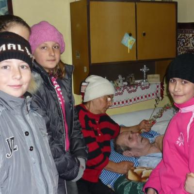 1 aprilie: Oţeleni: Duminica Floriilor
