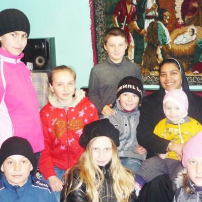 1 aprilie: Oţeleni: Duminica Floriilor
