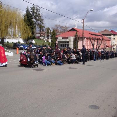 1 aprilie: Moineşti: Procesiunea de Florii