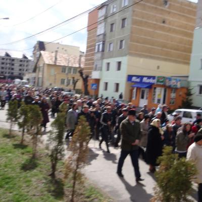 1 aprilie: Moineşti: Procesiunea de Florii