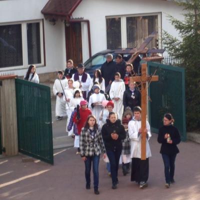 1 aprilie: Târgu Ocna: Procesiune la Calea Sfintei Cruci