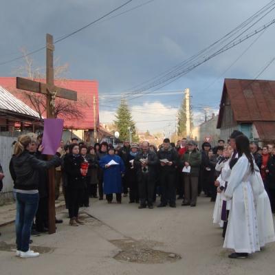 1 aprilie: Târgu Ocna: Procesiune la Calea Sfintei Cruci