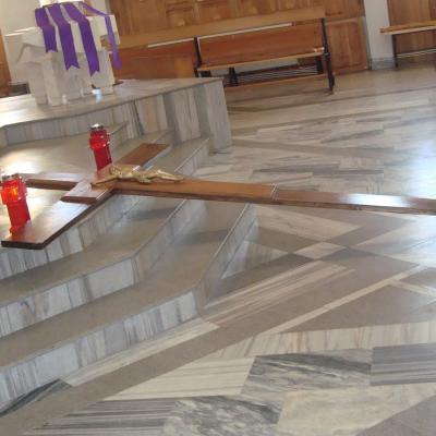 1 aprilie: Târgu Ocna: Procesiune la Calea Sfintei Cruci