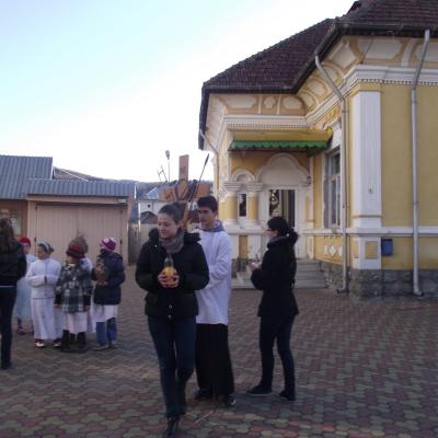 1 aprilie: Târgu Ocna: Procesiune la Calea Sfintei Cruci