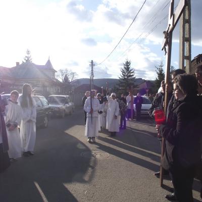 1 aprilie: Târgu Ocna: Procesiune la Calea Sfintei Cruci