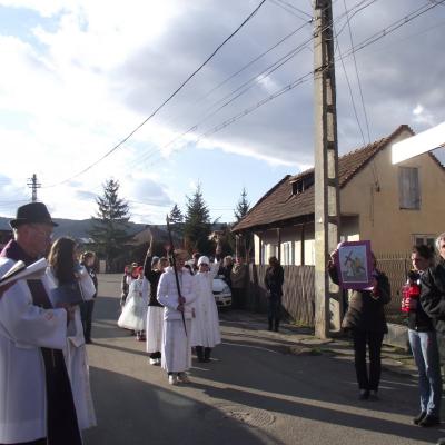 1 aprilie: Târgu Ocna: Procesiune la Calea Sfintei Cruci
