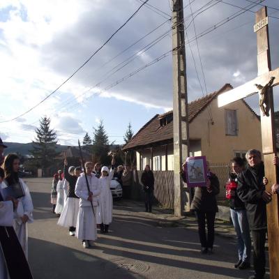1 aprilie: Târgu Ocna: Procesiune la Calea Sfintei Cruci