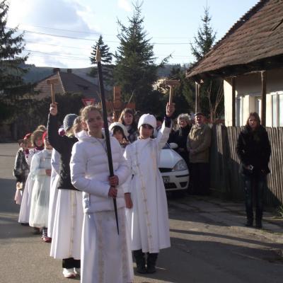 1 aprilie: Târgu Ocna: Procesiune la Calea Sfintei Cruci