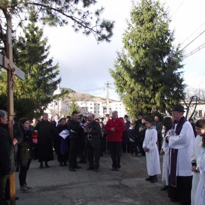 1 aprilie: Târgu Ocna: Procesiune la Calea Sfintei Cruci