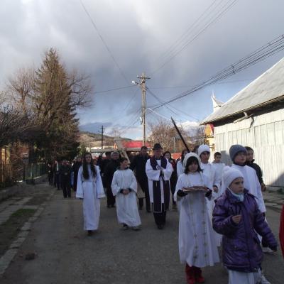 1 aprilie: Târgu Ocna: Procesiune la Calea Sfintei Cruci