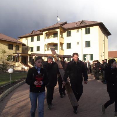 1 aprilie: Târgu Ocna: Procesiune la Calea Sfintei Cruci