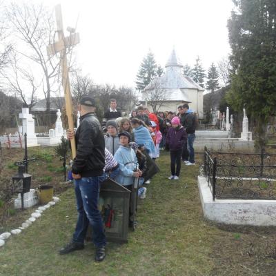 1 aprilie: Bogata: Duminica Floriilor - Ziua tinerilor la nivel parohial
