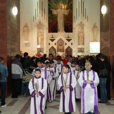 1 aprilie: Bacău: Procesiune de Florii pe străzile oraşului