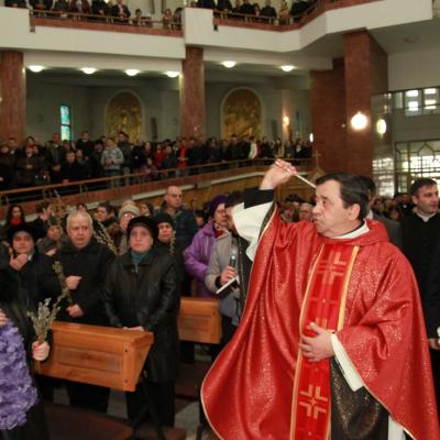 1 aprilie: Bacău: Procesiune de Florii pe străzile oraşului