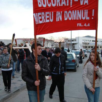 1 aprilie: Bacău: Procesiune de Florii pe străzile oraşului