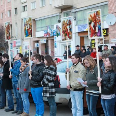 1 aprilie: Bacău: Procesiune de Florii pe străzile oraşului
