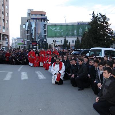1 aprilie: Bacău: Procesiune de Florii pe străzile oraşului