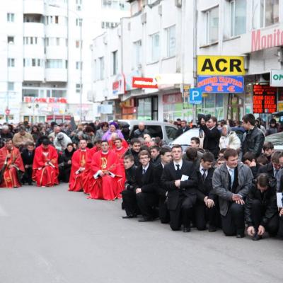 1 aprilie: Bacău: Procesiune de Florii pe străzile oraşului