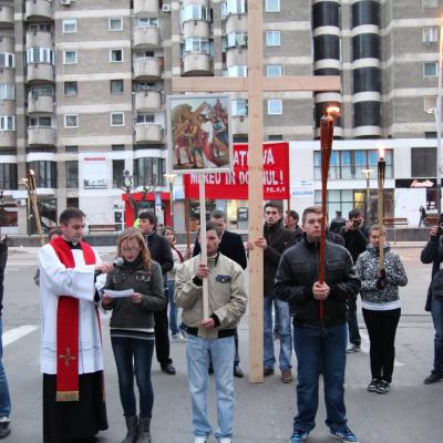 1 aprilie: Bacău: Procesiune de Florii pe străzile oraşului