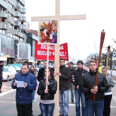1 aprilie: Bacău: Procesiune de Florii pe străzile oraşului