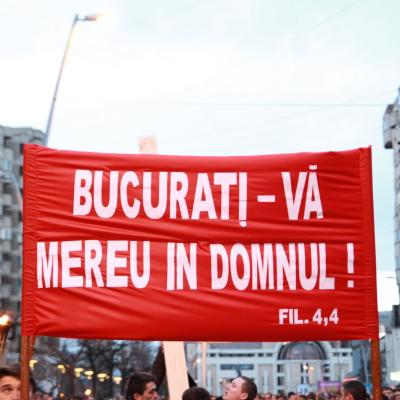 1 aprilie: Bacău: Procesiune de Florii pe străzile oraşului