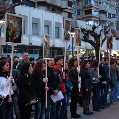 1 aprilie: Bacău: Procesiune de Florii pe străzile oraşului