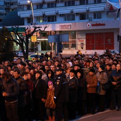 1 aprilie: Bacău: Procesiune de Florii pe străzile oraşului