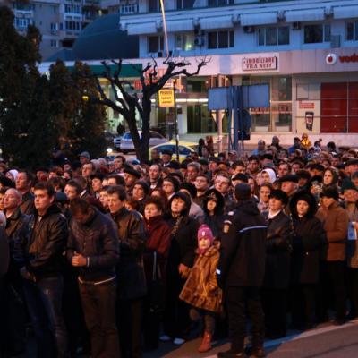 1 aprilie: Bacău: Procesiune de Florii pe străzile oraşului
