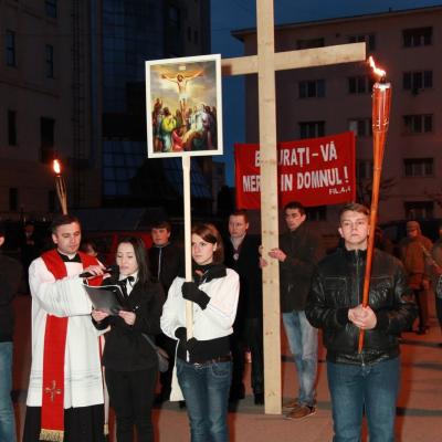 1 aprilie: Bacău: Procesiune de Florii pe străzile oraşului
