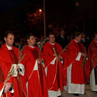 1 aprilie: Bacău: Procesiune de Florii pe străzile oraşului