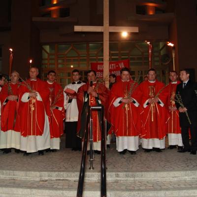 1 aprilie: Bacău: Procesiune de Florii pe străzile oraşului