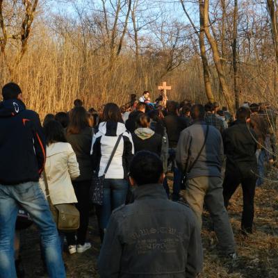 2 aprilie: Iaşi: Calea Sfintei Cruci pe Dealul Cetăţuii