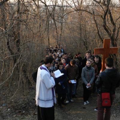 2 aprilie: Iaşi: Calea Sfintei Cruci pe Dealul Cetăţuii