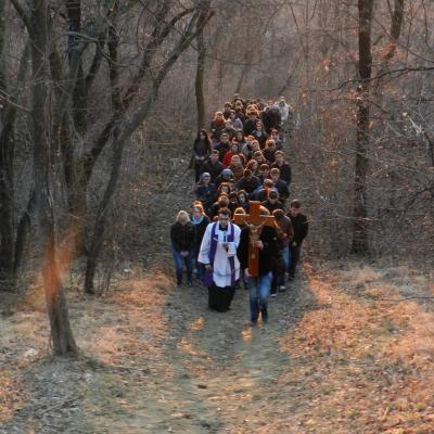 2 aprilie: Iaşi: Calea Sfintei Cruci pe Dealul Cetăţuii