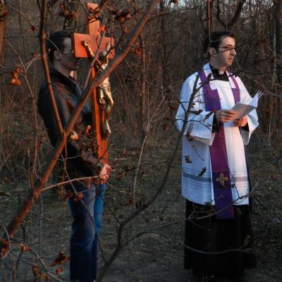 2 aprilie: Iaşi: Calea Sfintei Cruci pe Dealul Cetăţuii
