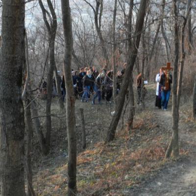 2 aprilie: Iaşi: Calea Sfintei Cruci pe Dealul Cetăţuii